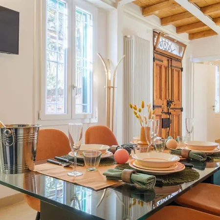Piazza Maggiore - Il Sentiero With Private Garden Apartment Bologna