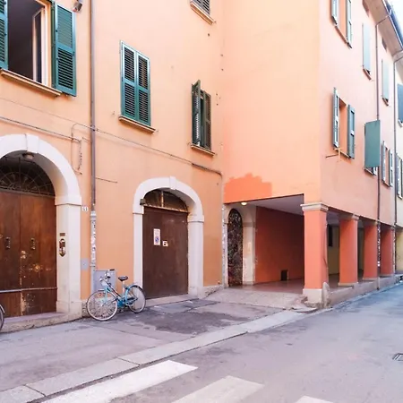 Piazza Maggiore - Il Sentiero With Private Garden Apartment *