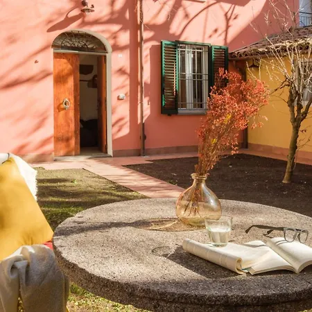 Apartment Piazza Maggiore - Il Sentiero With Private Garden Bologna