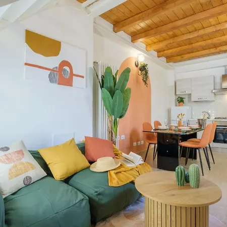 Piazza Maggiore - Il Sentiero With Private Garden Apartment